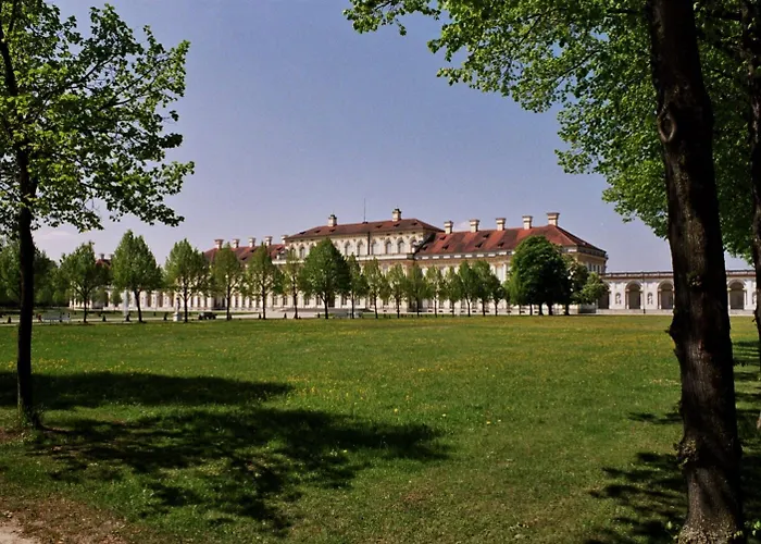 Otel Blauer Karpfen Oberschleißheim