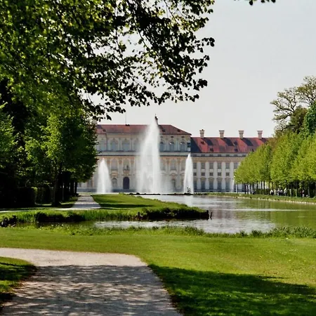 Hotell Blauer Karpfen Oberschleißheim